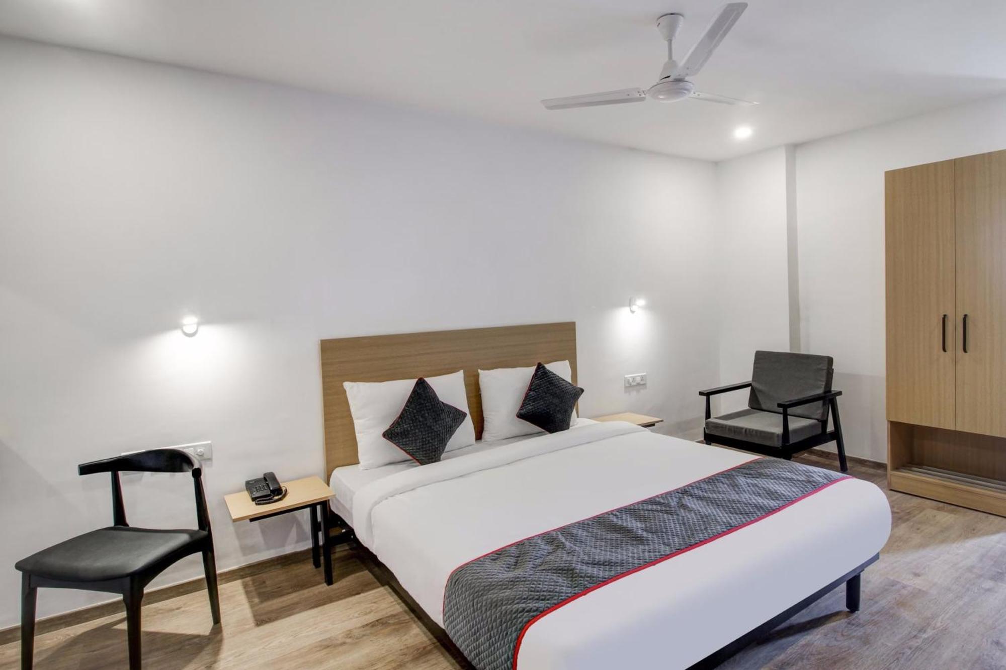 Hotel Super Townhouse Rcc Majestic 397 Lb Nagar Hyderabad Esterno foto