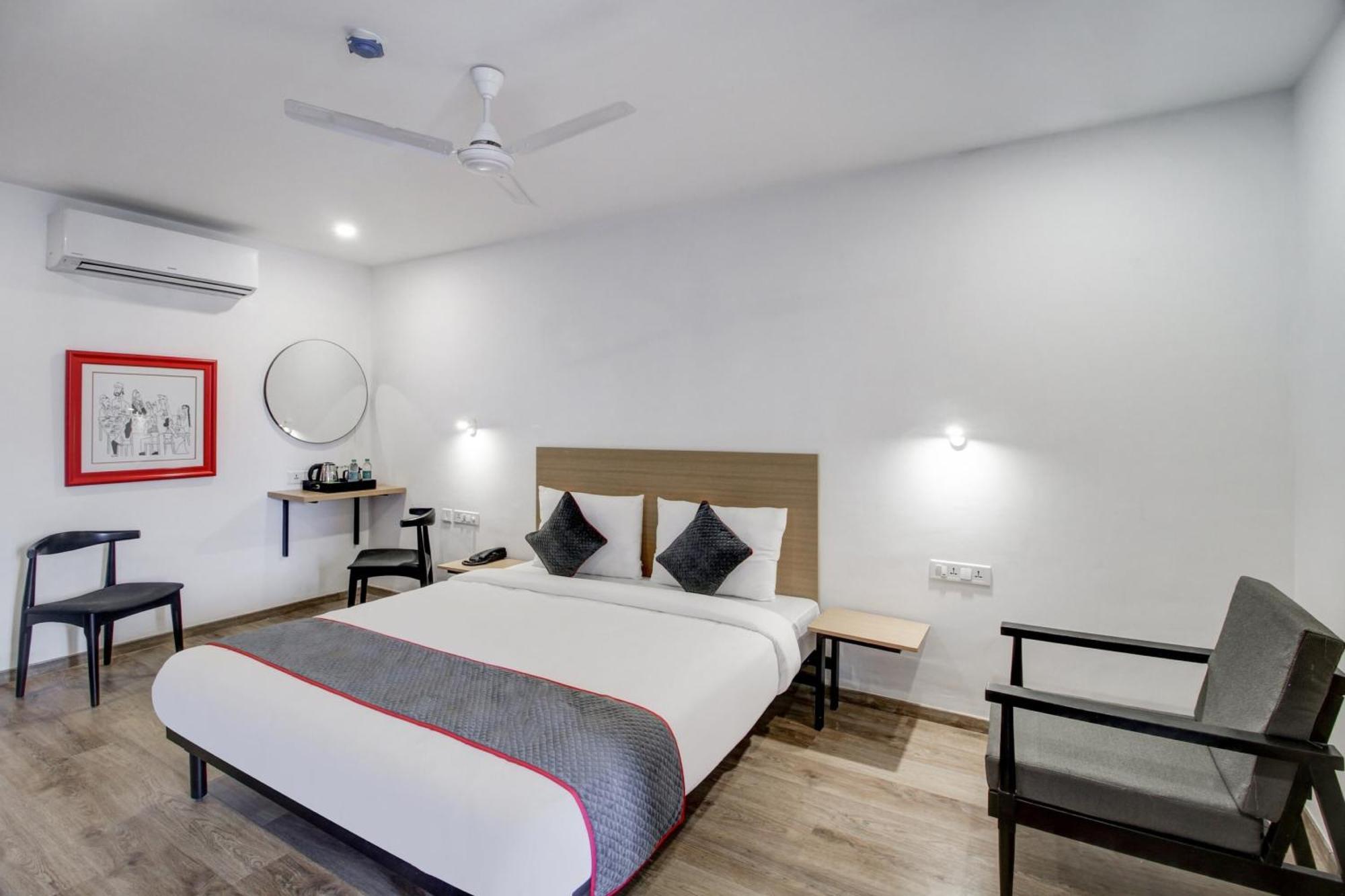 Hotel Super Townhouse Rcc Majestic 397 Lb Nagar Hyderabad Esterno foto