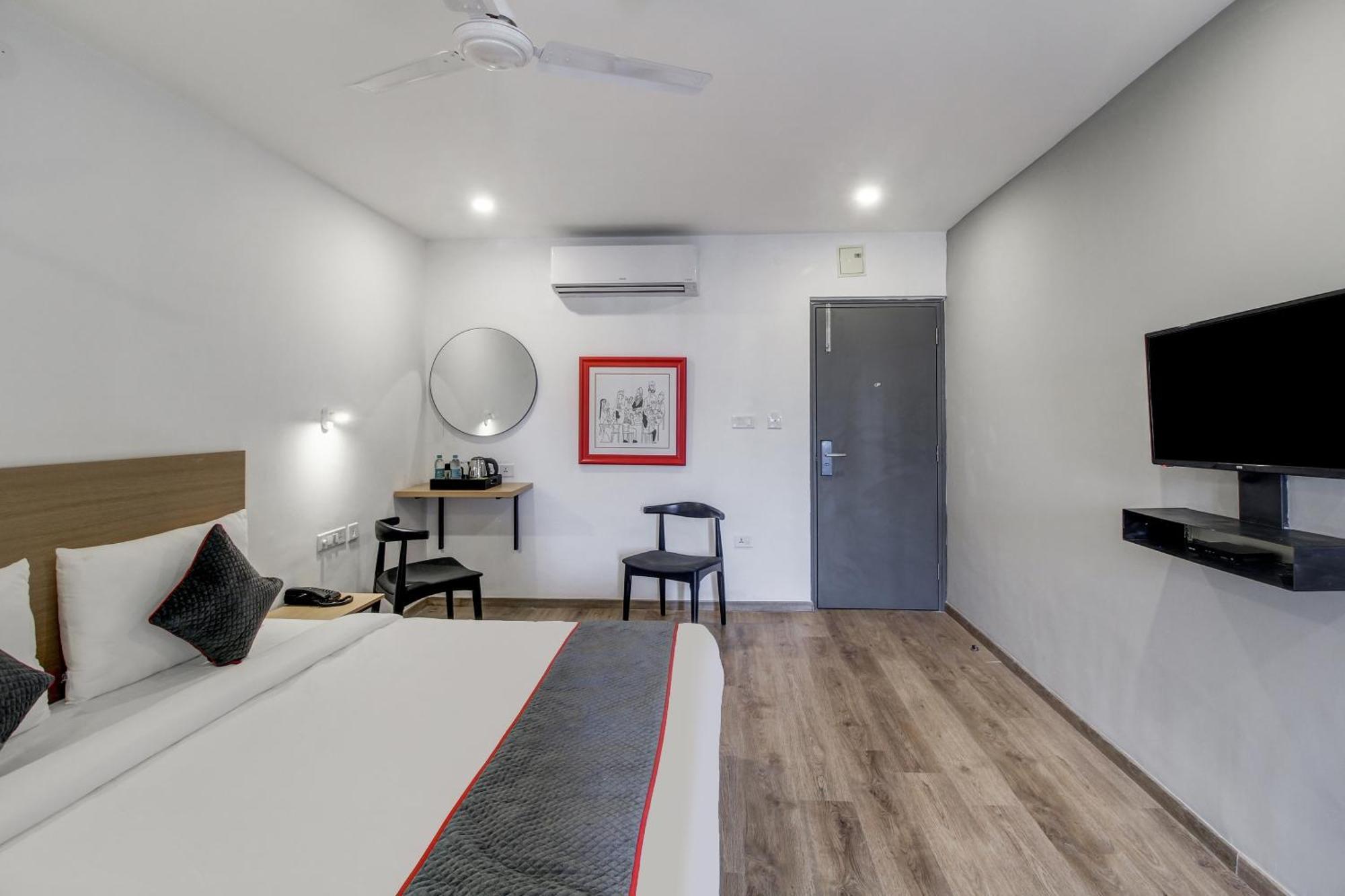 Hotel Super Townhouse Rcc Majestic 397 Lb Nagar Hyderabad Esterno foto