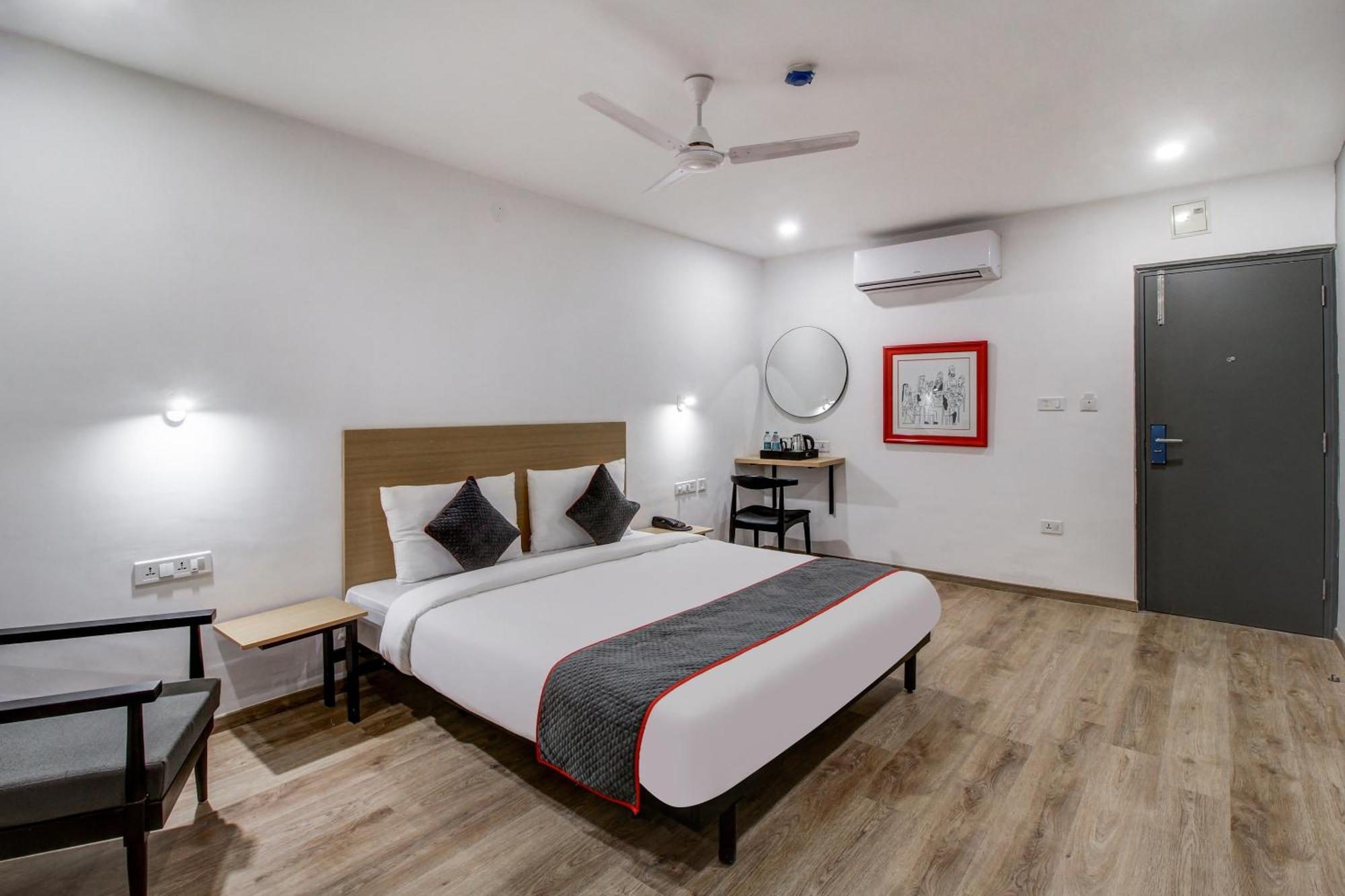 Hotel Super Townhouse Rcc Majestic 397 Lb Nagar Hyderabad Esterno foto